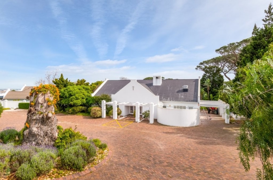 3 Bedroom Property for Sale in Zevenwacht Farm Village Western Cape
